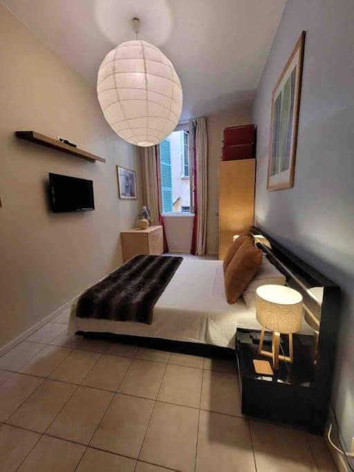 Vieux Vibrant Apartment *